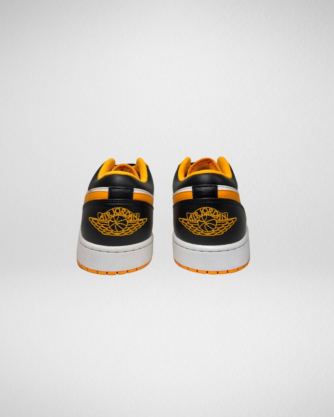 Jordan 1 Low Taxi