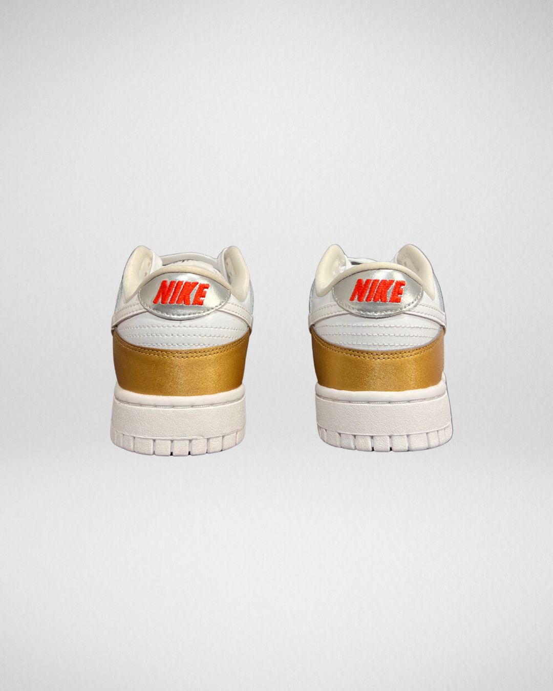Nike Dunk Low Heirloom