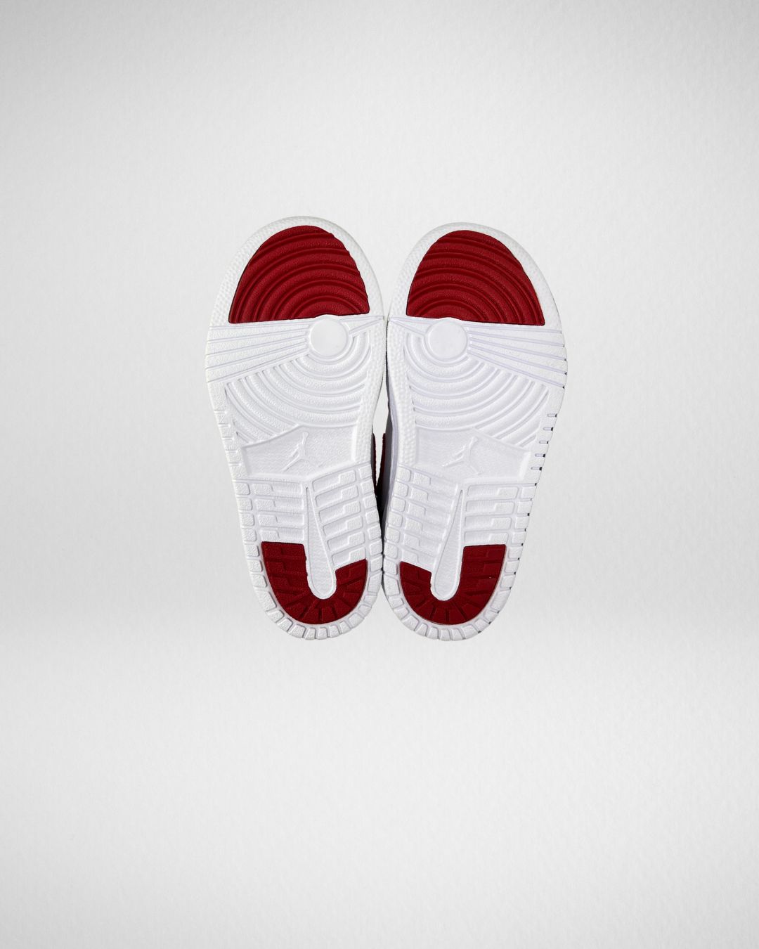 Jordan 1 Low Alt Bulls