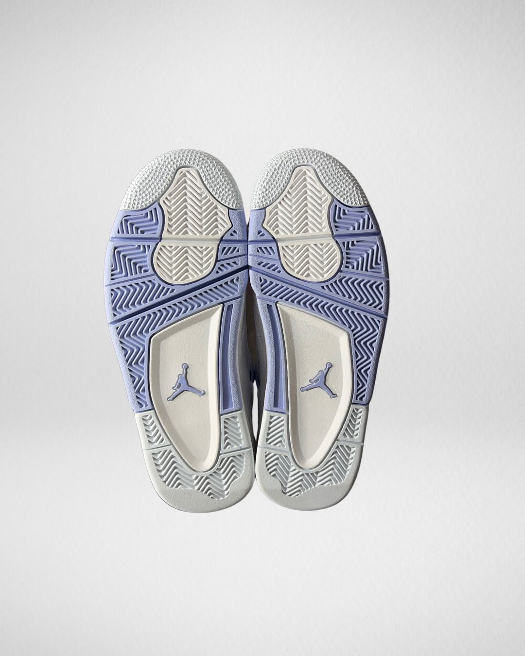 Air Jordan 4 Retro Aluminium