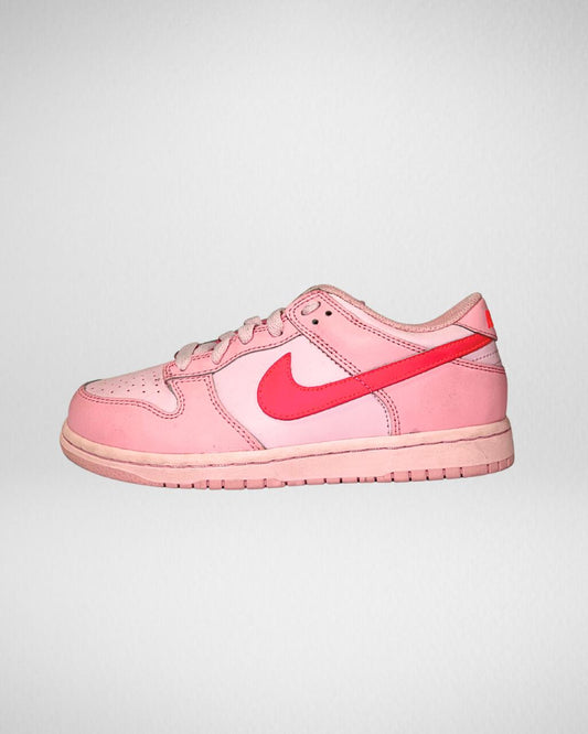 Nike Dunk Low Triple Pink