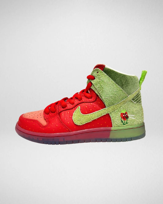 Nike Dunk SB High Pro Strawberry