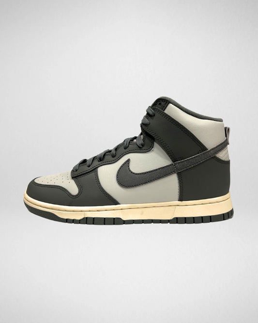 Nike Dunk High Vintage