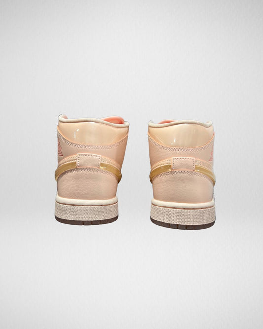 Jordan 1 Mid San Valentín