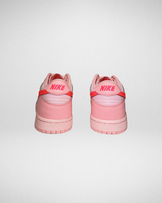 Nike Dunk Low Triple Pink