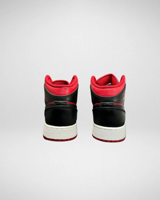 Jordan 1 Mid Reverse Bred