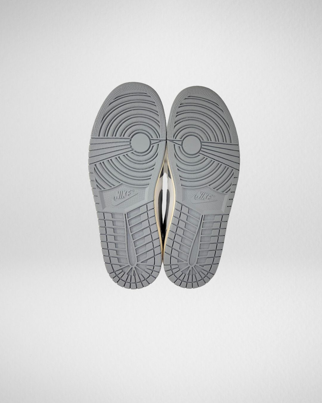 Air Jordan 1 Low Vintage Grey