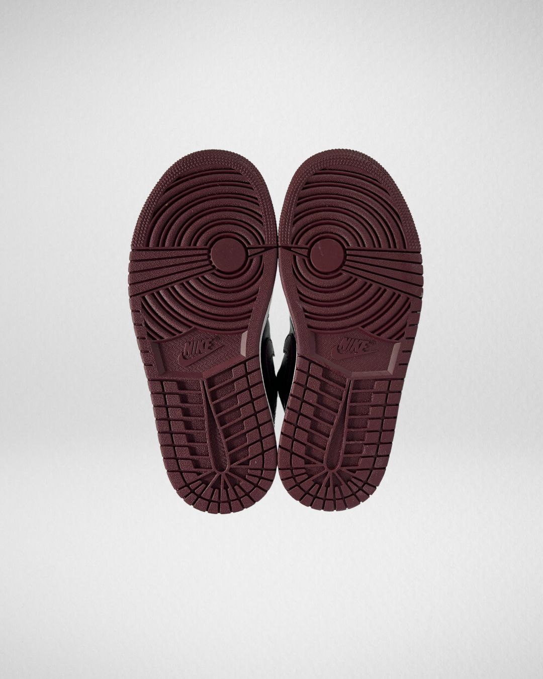 Jordan 1 Low Dark Beetrot